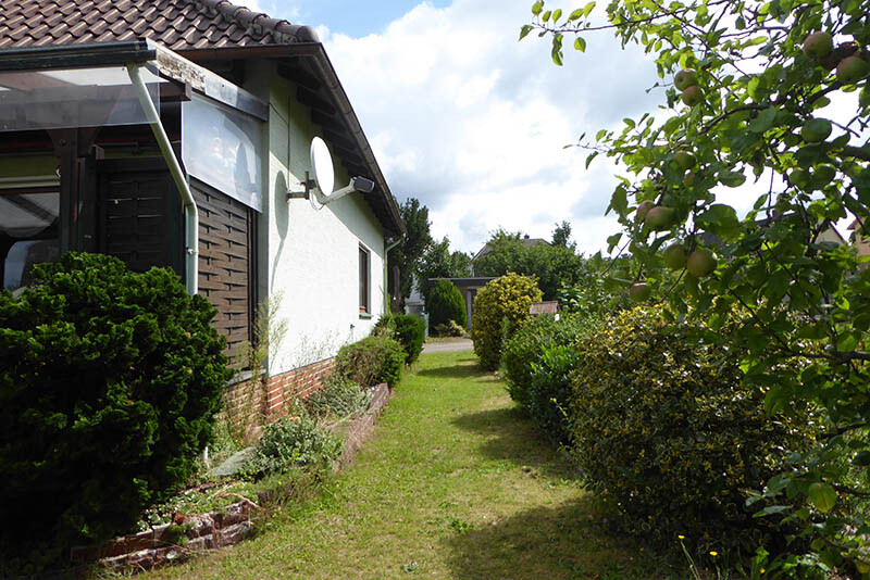 Weg zum Garagenhof