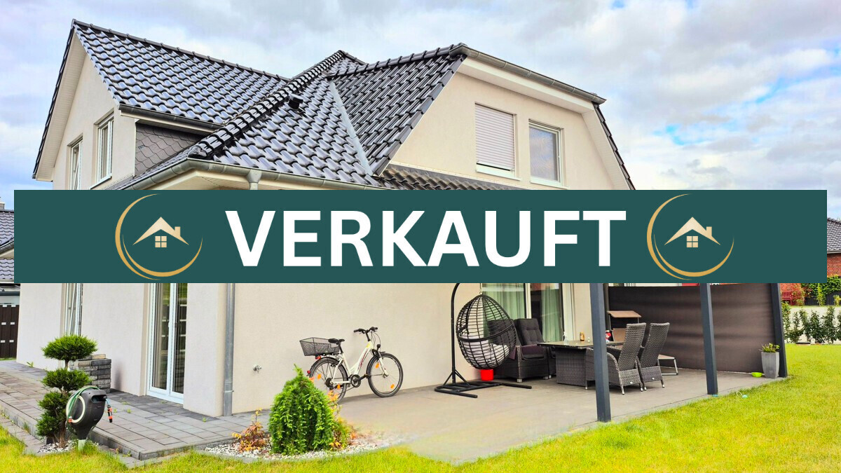 Gartenansicht mit überdachter Terrasse