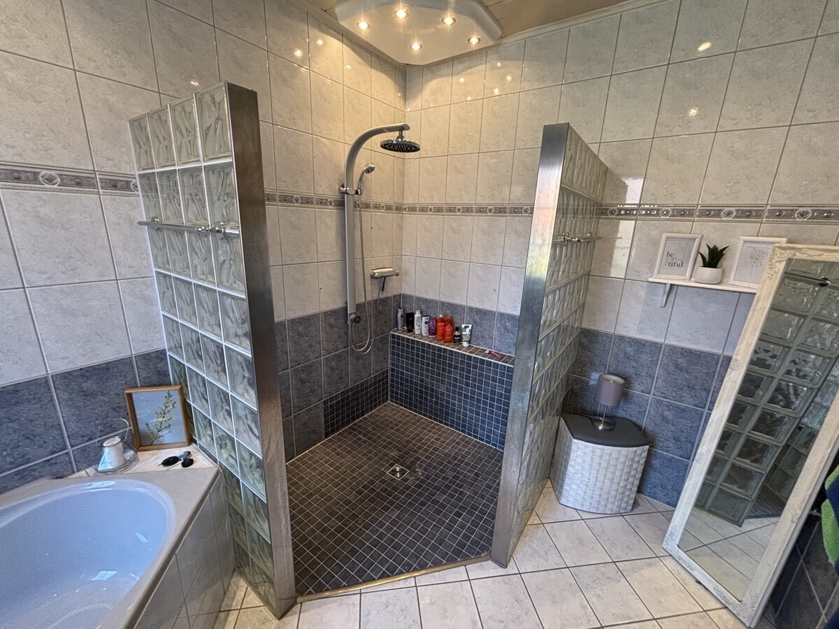 Badezimmer EG