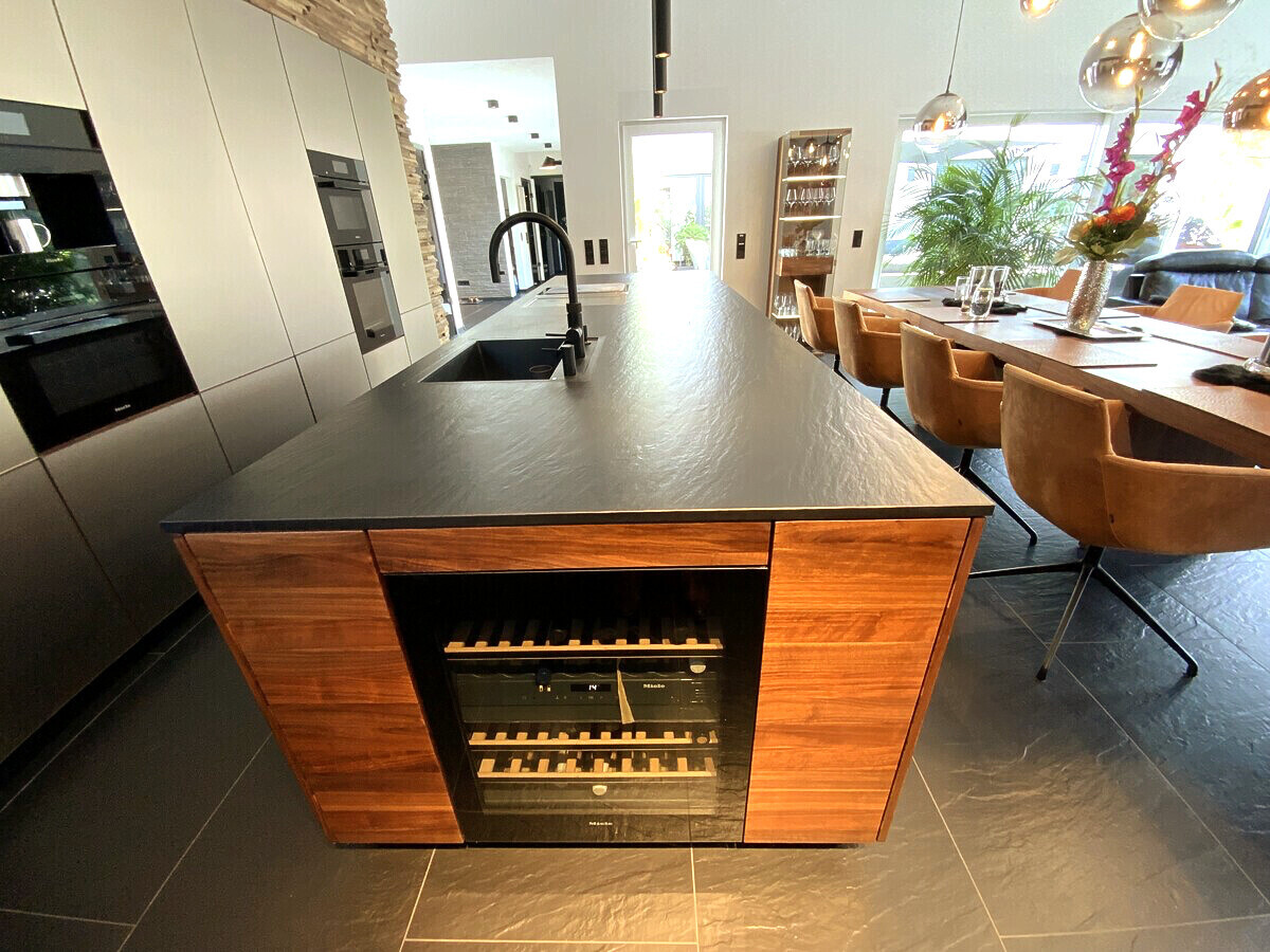 Küche/Weinkühlschrank