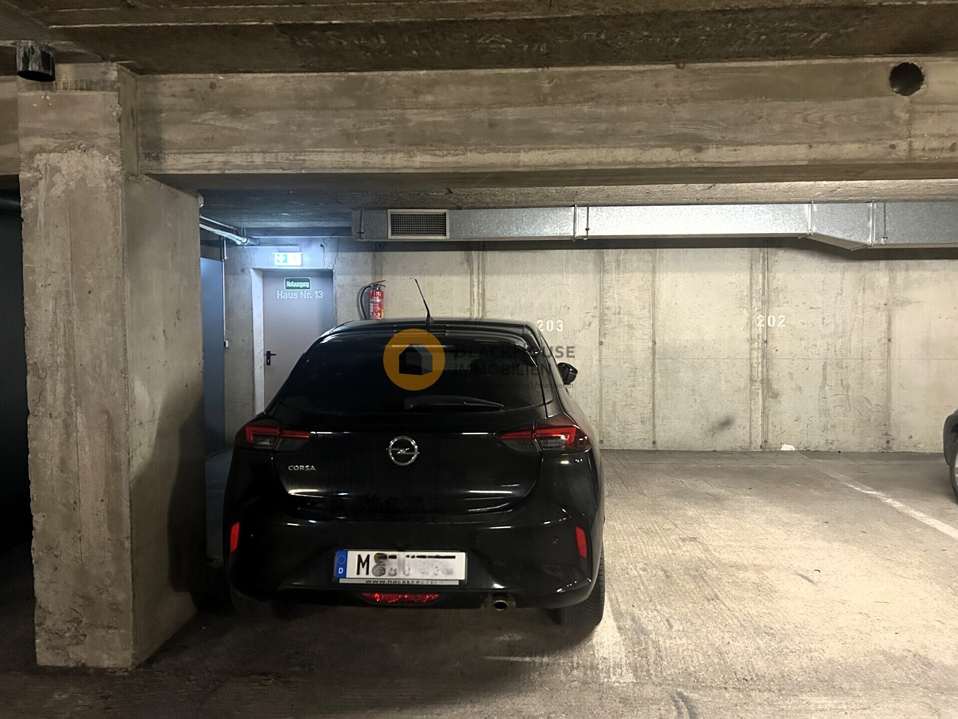Tiefgaragenstellplatz
