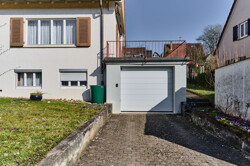 Garage mit Zugang zum Haus