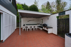 Überdachte Terrasse