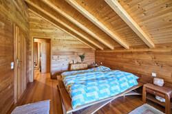 Schlafzimmer DG