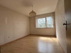 Büro oder Kinderzimmer im EG