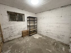Keller