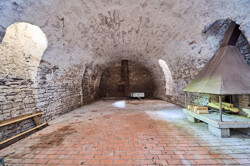 Scheune  / Gewölbekeller mit Feuerstelle