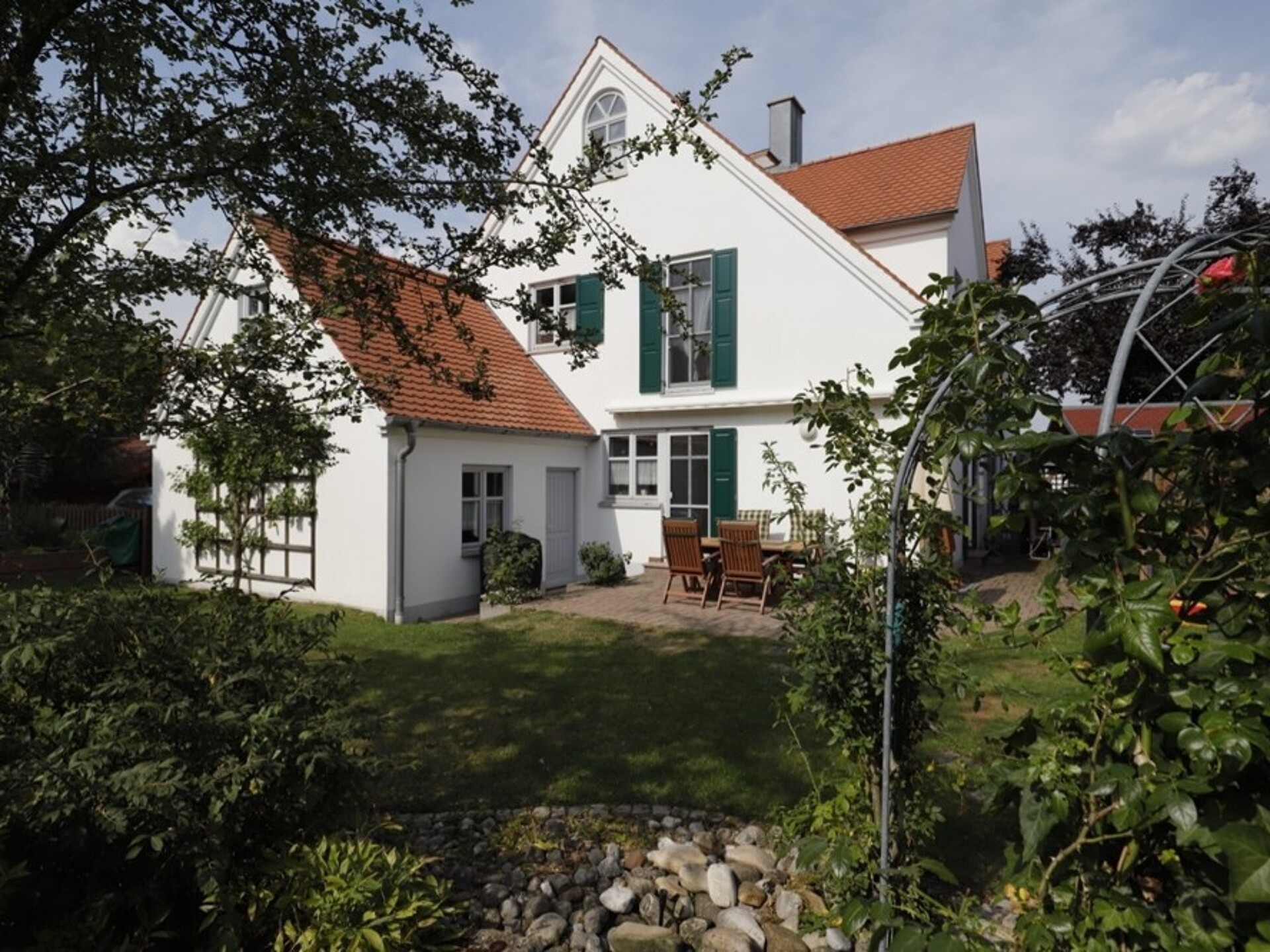 Hausansicht Garten