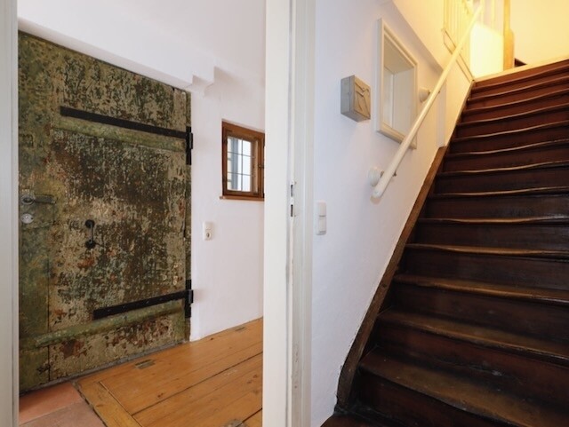 Treppe zum 1. OG