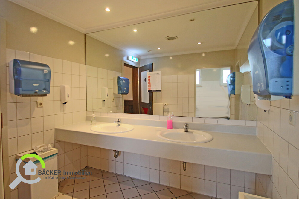 Sanitärraum neu-