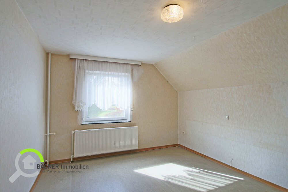 Haus 1 DG Wohnung Schlafzimmer