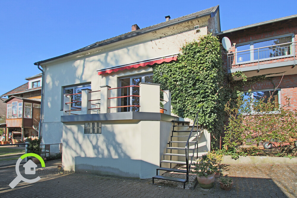 Haupthaus von Hinten Links