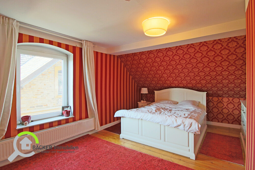 EG Wohnung Dachgeschoss Schlafzimmer