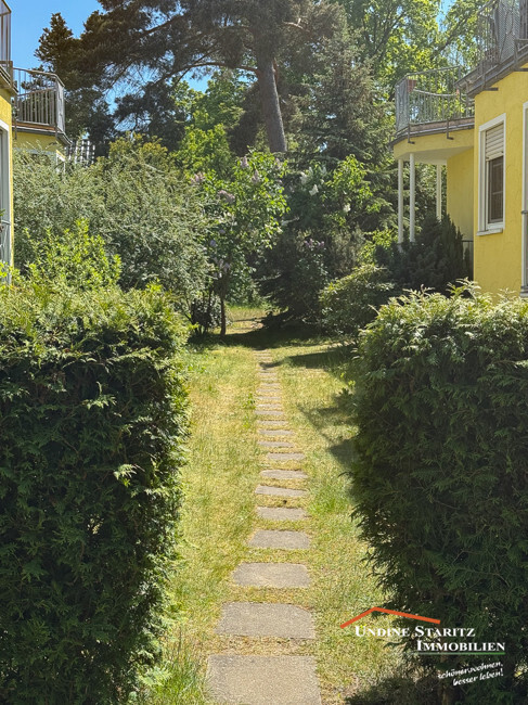 Durchgang zum Garten