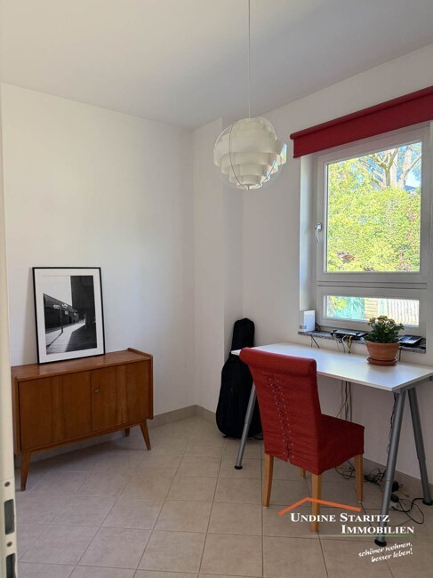 Arbeitszimmer im Erdgeschoss
