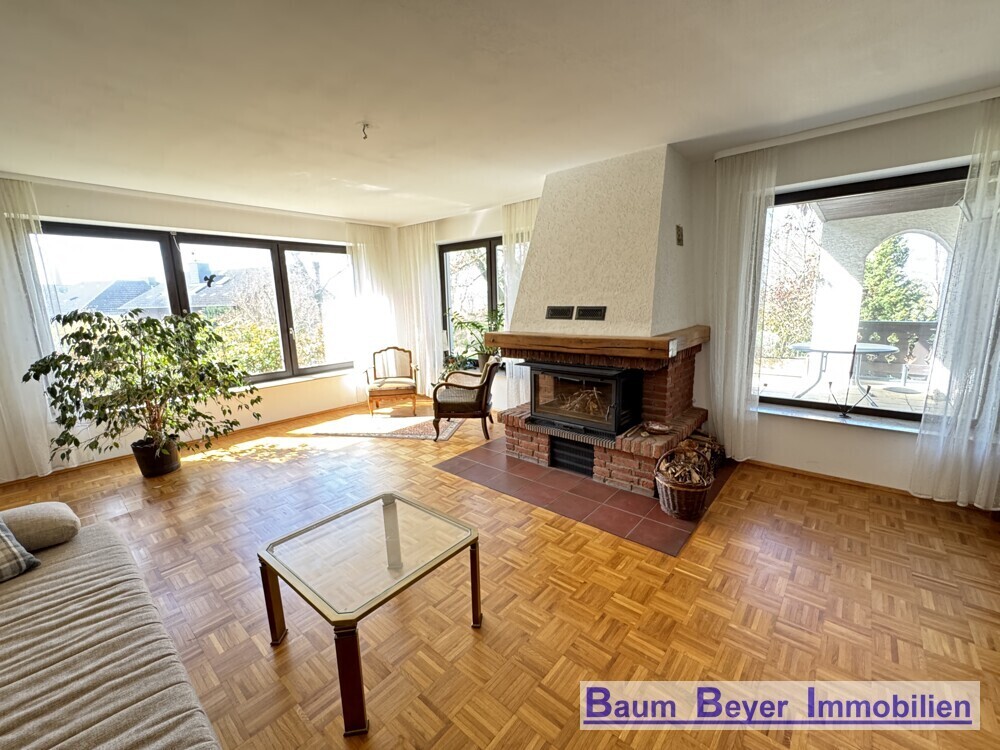 Wohnzimmer mit Kamin