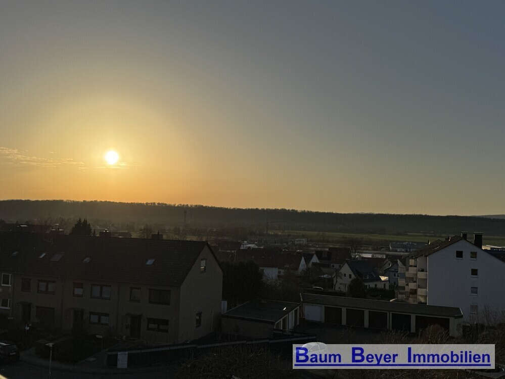 Ausblick über das Leinetal mit Sonnenuntergang