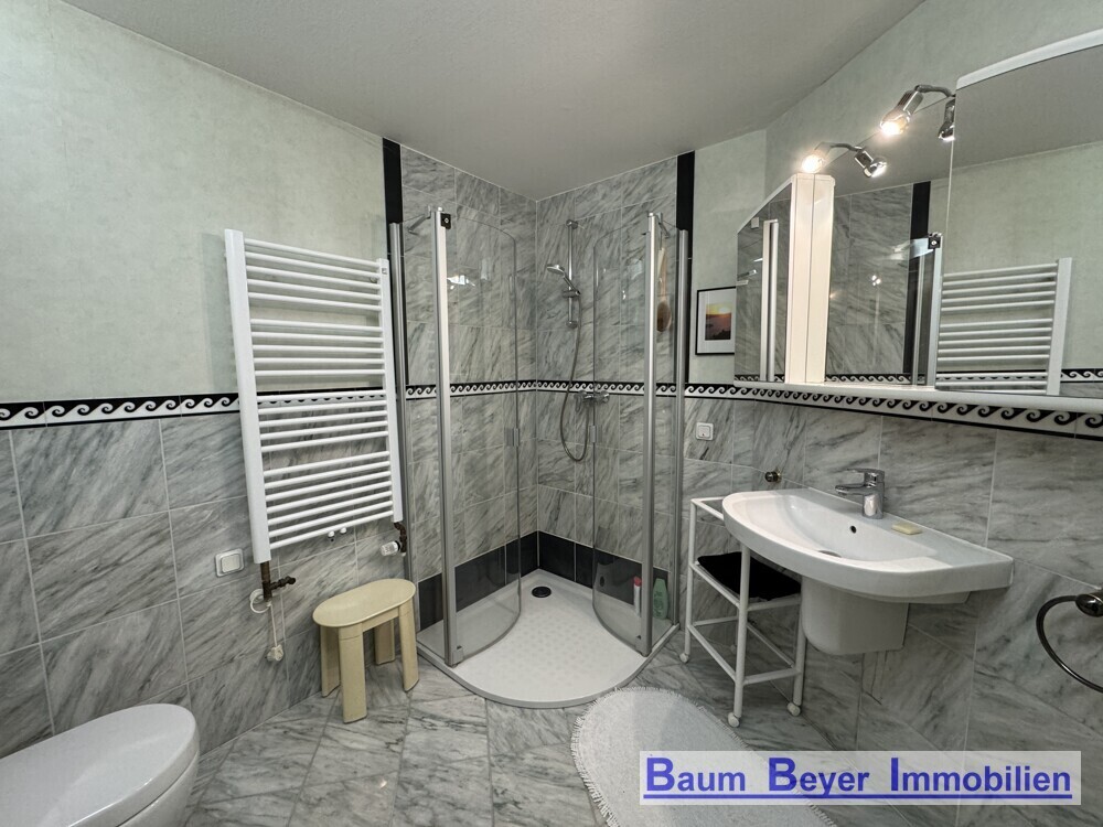 Badzimmer mit Dusche