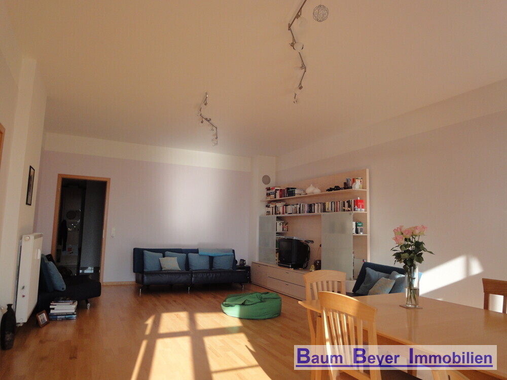 Wohn-/ Esszimmer