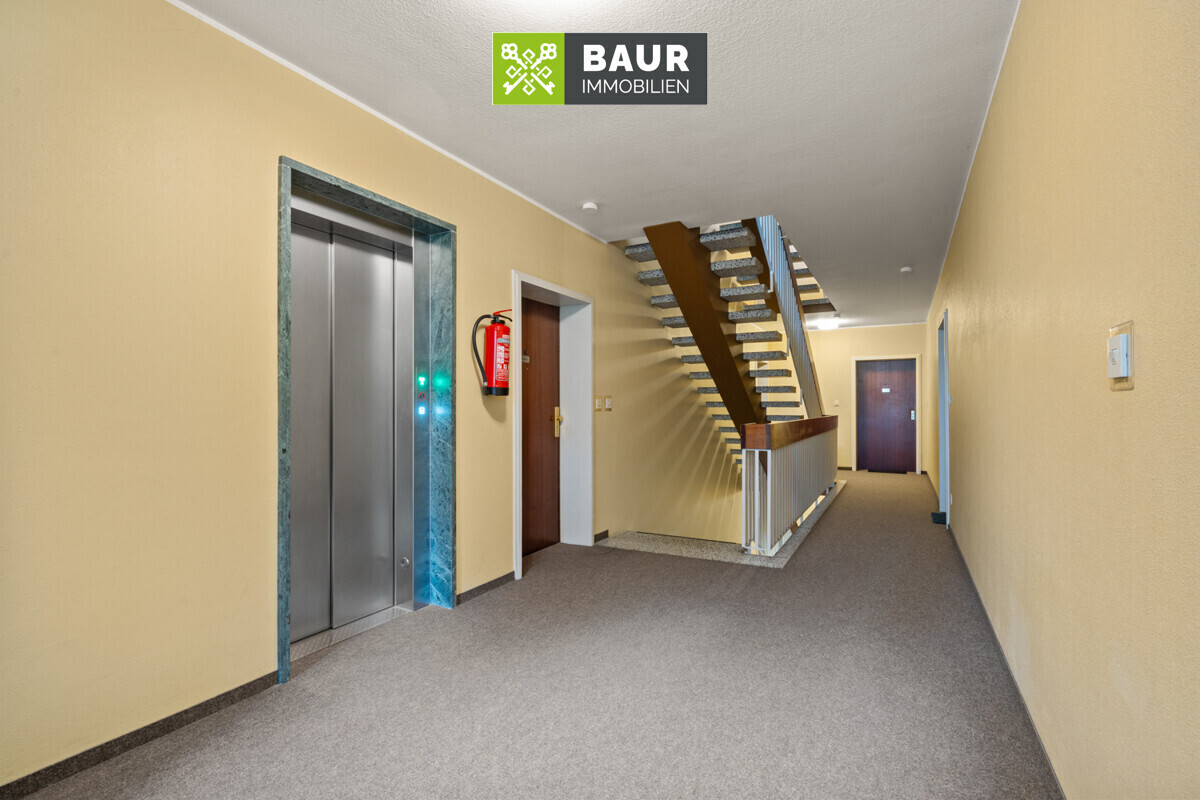 Treppenhaus im 1.OG