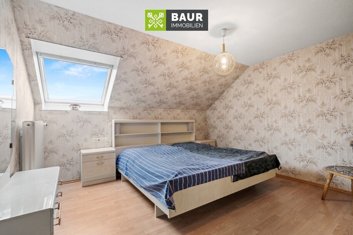 Schlafzimmer DG