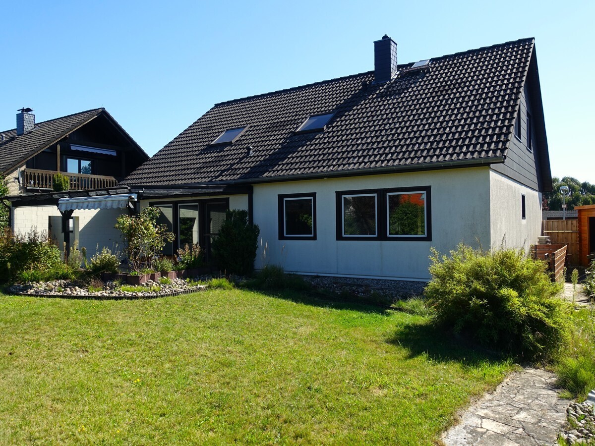 Hausansicht Garten