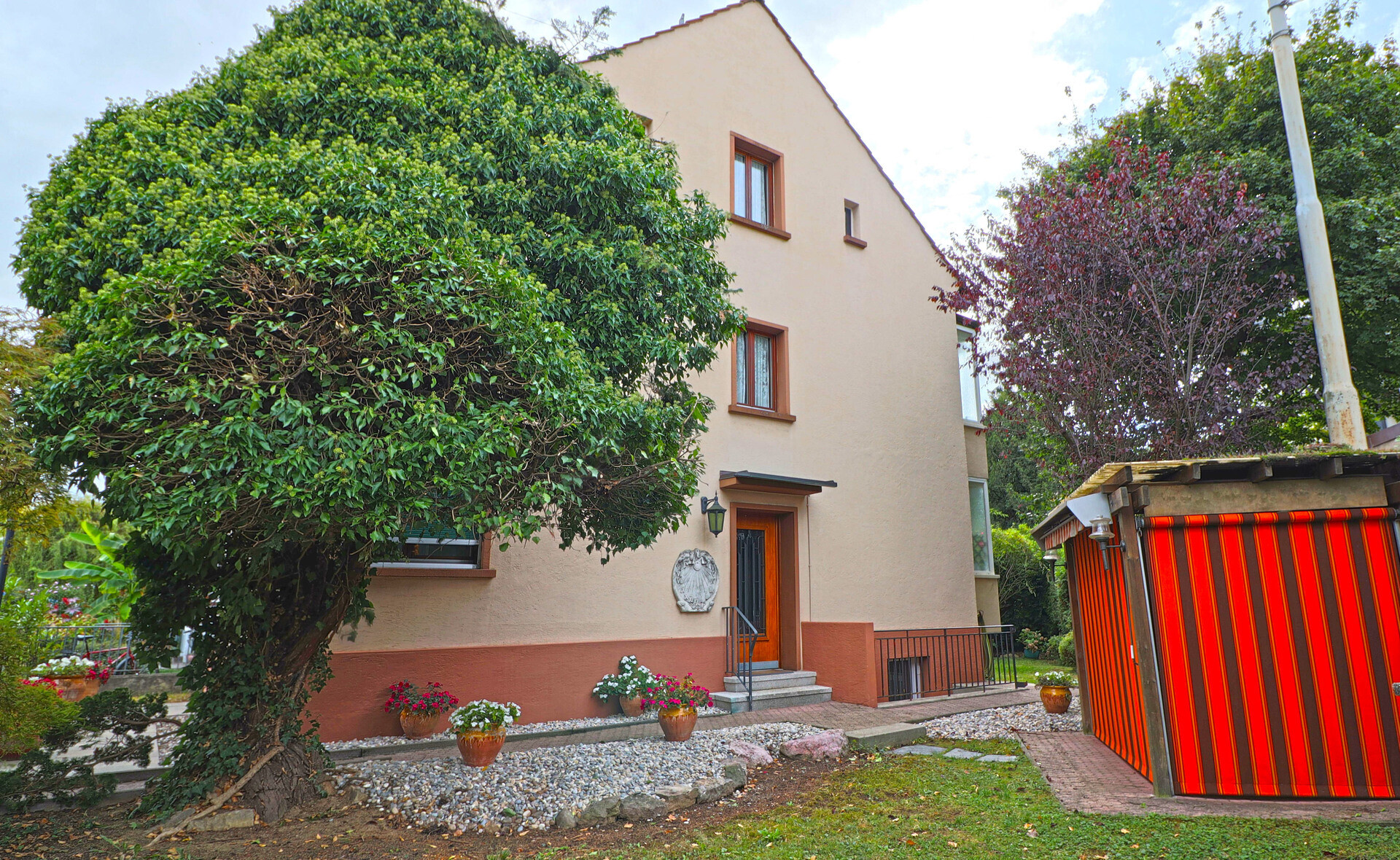 https://api.casaone.ch/bernardi-immobilien/orig/_slash_uploads_slash_2019_slash_12_slash_9934ca78-1b5b-11ea-9cb0-a4bf01195aaa