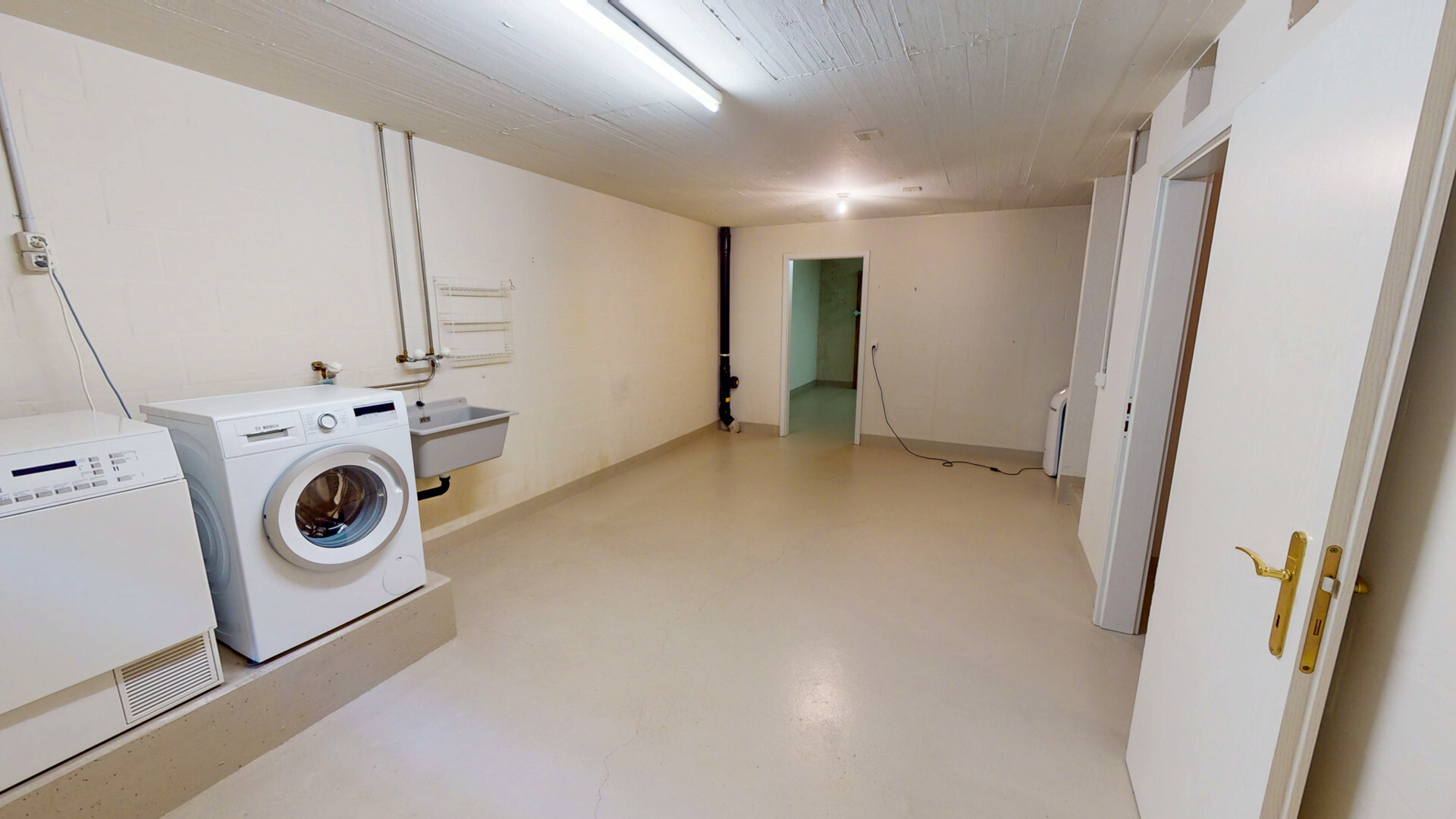 45-Zimmer-Reihenhaus-05232025_084414