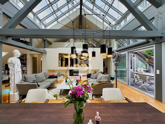 Großzügige Maisonette-Wohnung als Loft