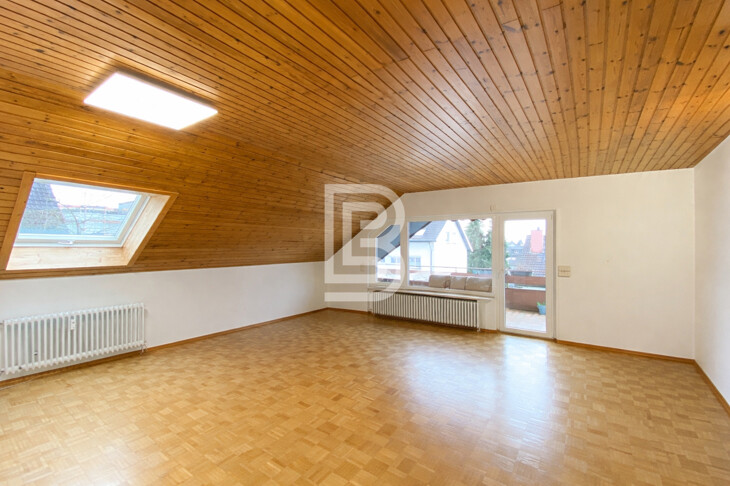 Ruhige Dachgeschosswohnung - 
2 Zimmer mit großem Westbalkon