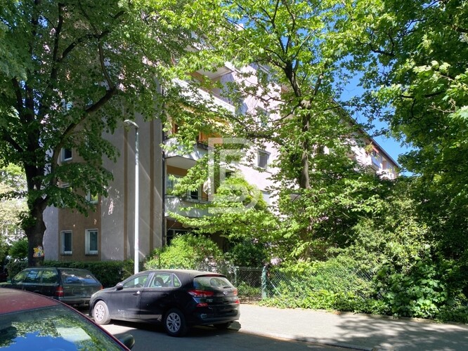 Top sanierte Wohnung mit Balkon in Herdern