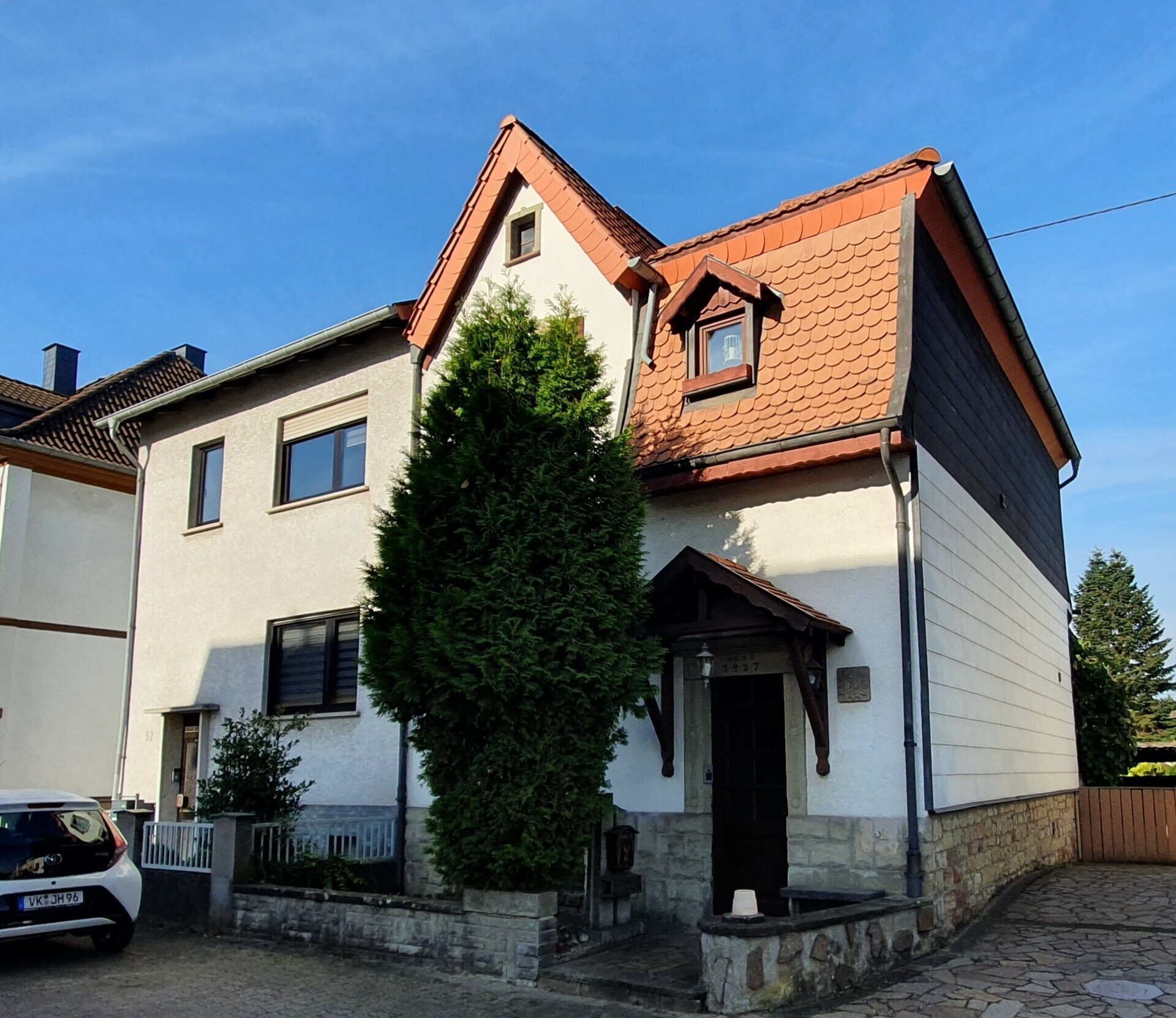 Straßenansicht