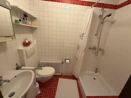 2. Badezimmer OG