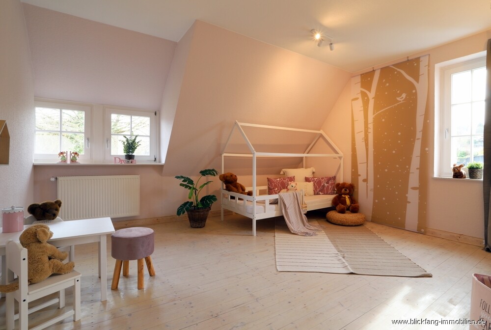 Geräumiges Kinderzimmer
