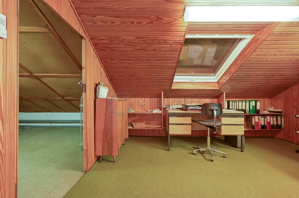 Büro/Dachboden