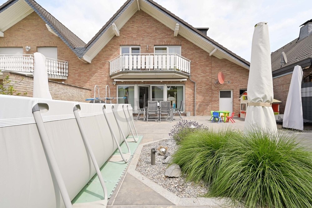 rückwertige Ansicht