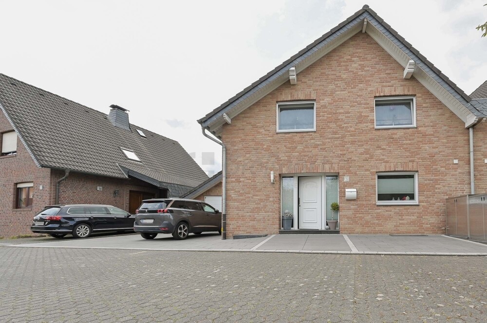Hausansicht von Straße
