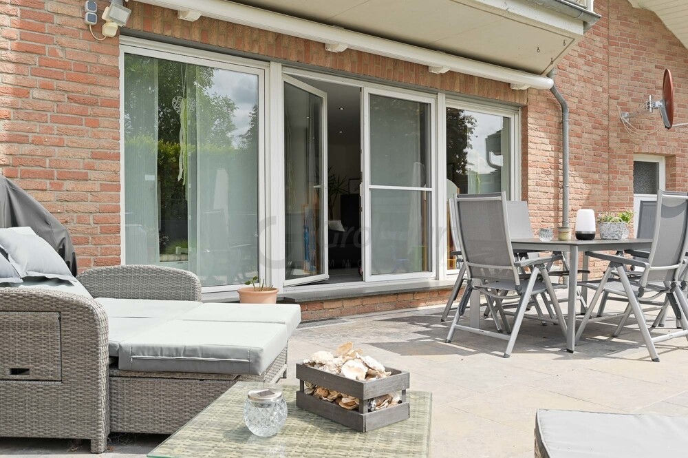 Ausgang auf Terrasse