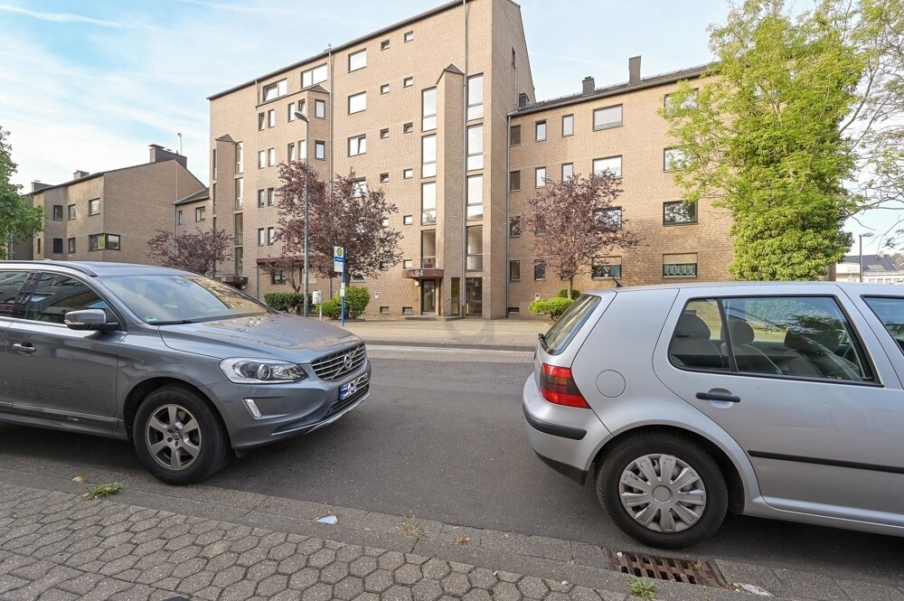 Hausansicht von Straße