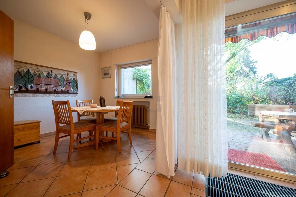 Blick vom Wohn- zum Esszimmer