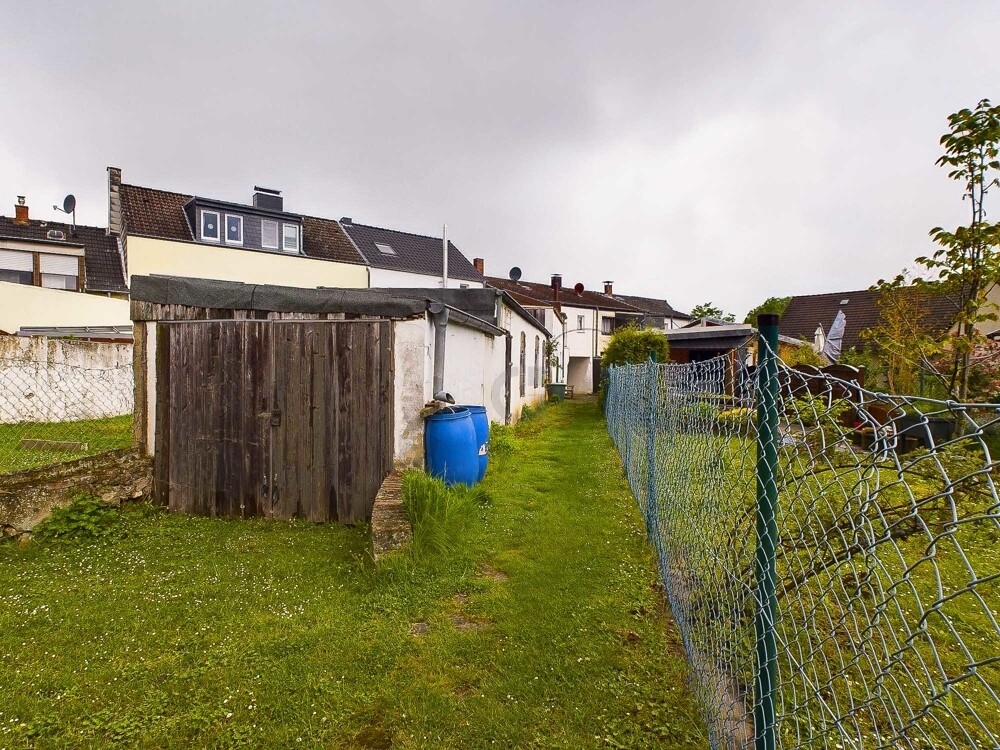 Zufahrt kleine Garage