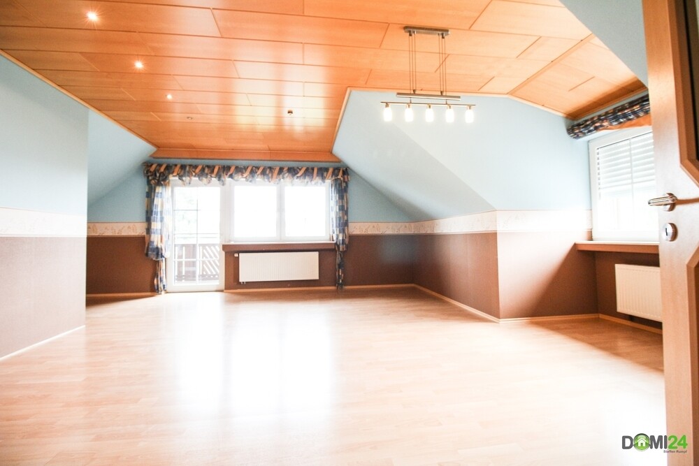 Blick ins Wohnzimmer