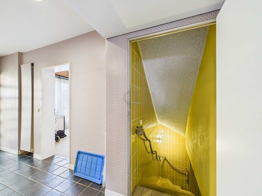 Abgang Keller von Eingangsdiele aus