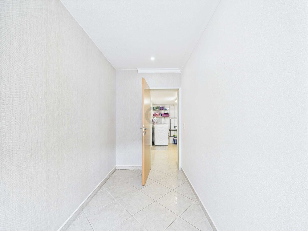 Flur zur WAS EG hinten