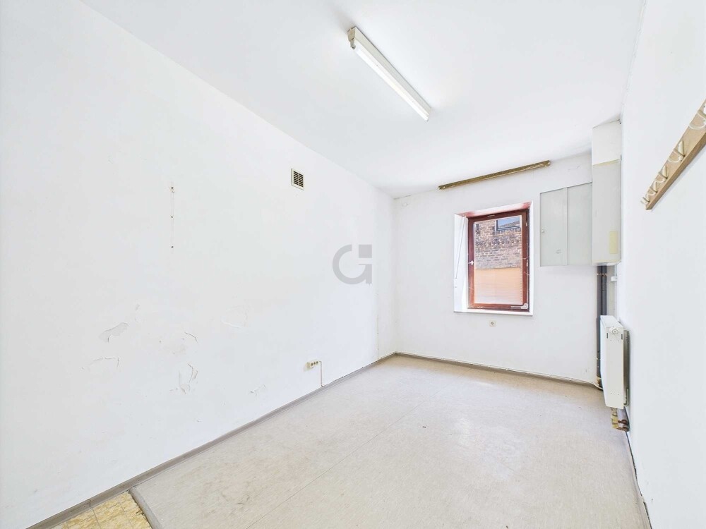 Raum 2 EG zur Straße