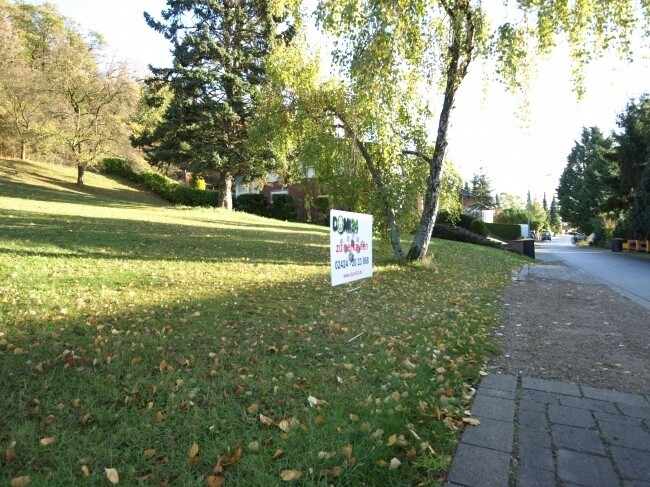 Blick rechts in Straße