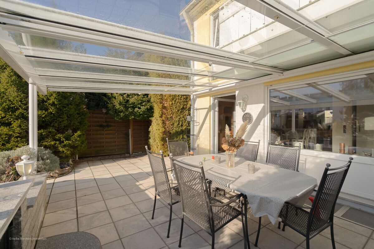 überdachte Süd-Terrasse