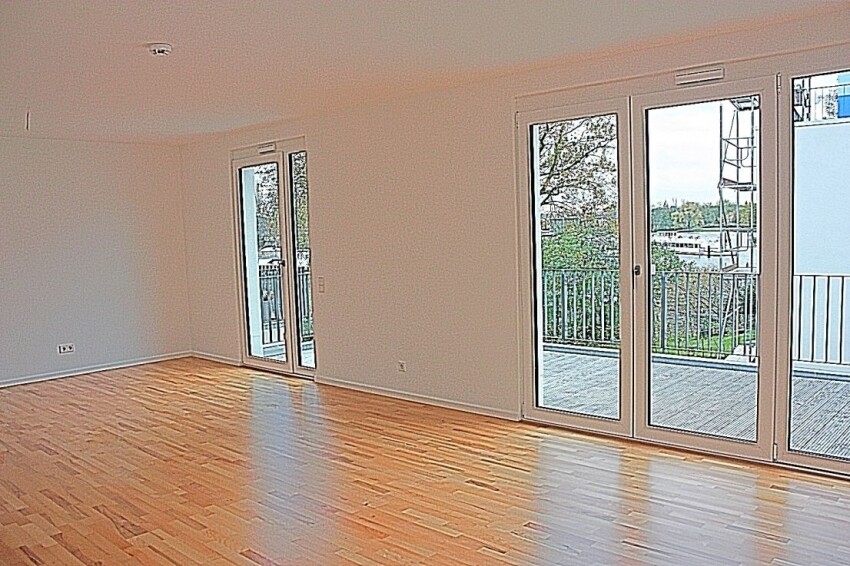 Wohnzimmer-_Balkon_Ri-_West 