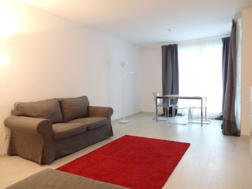 Wohnzimmer, Richtung Balkon