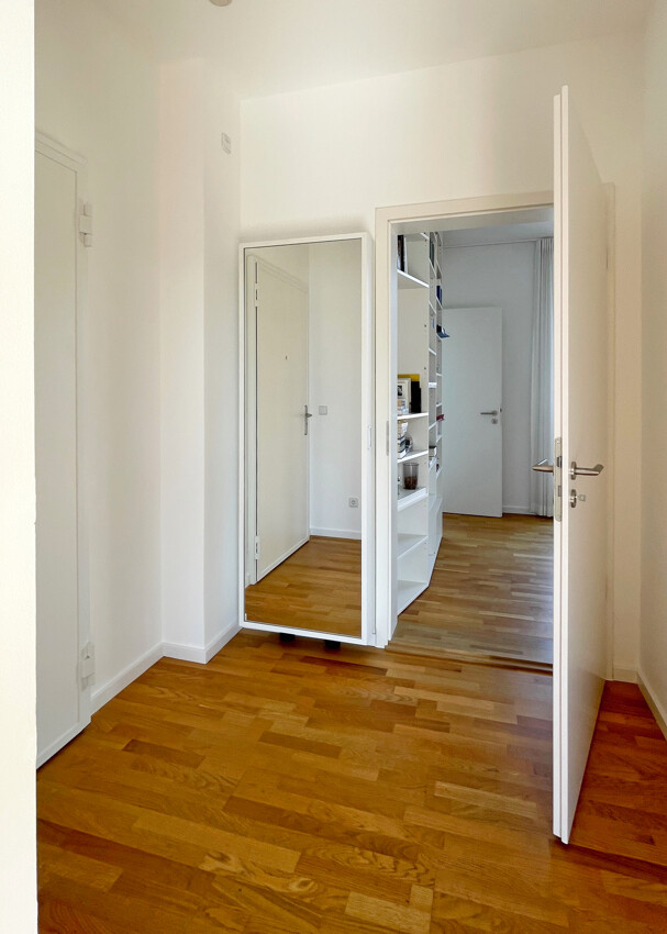 Diele zu Zimmer (1)